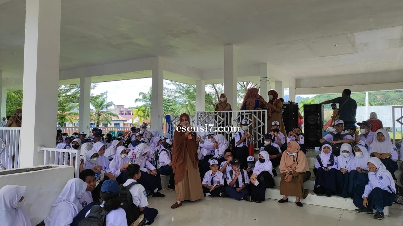 Siswa Baru SMPN 2 Mamuju Ikuti Masa Pengenalan Lingkungan Sekolah 