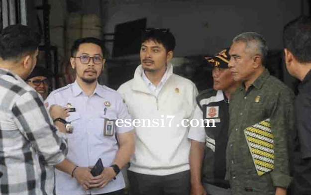 Komisi A DPRD Kota Makassar Tinjau Gudang Plastik Toko Indah untuk Pastikan Patuh Izin 