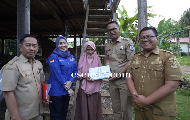 DPRD Sulbar Apresiasi Program Beasiswa, Orang Tua Penerima Sangat Terbantu