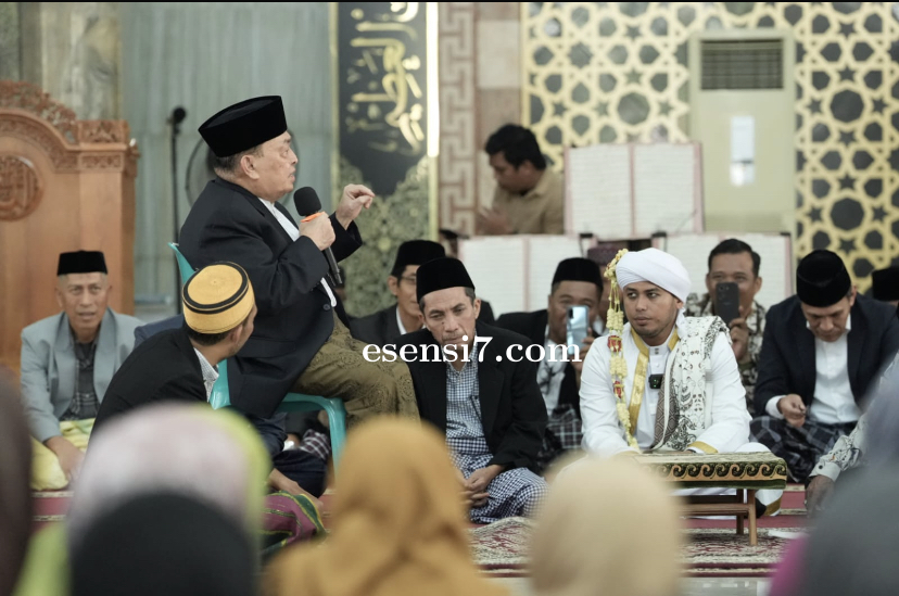 Kebersamaan yang Indah, Wagub Sulbar Jadi Saksi Akad Nikah Anak Imam Masjid Syuhada Polewali