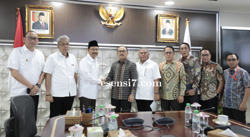 Perkuat Perlindungan Sosial, Gubernur SDK Bahas Kemiskinan Ekstrem Bersama Mensos