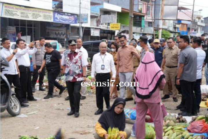  Pj Bahtiar Bersama Forkopimda Tinjau ki Harga Pangan di Pasar, Sekaligus Gelar Gerakan Pangan Murah
