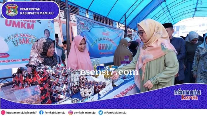 Berkunjung Ke Kalukku, Sutinah Akui Ada Yang Berbeda Di Kecamatan Ini